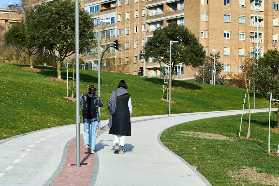 colina Universidad de Navarra - estudiantes