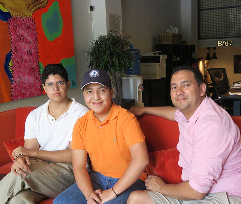 Familia ecuatoriana en Cohousing
